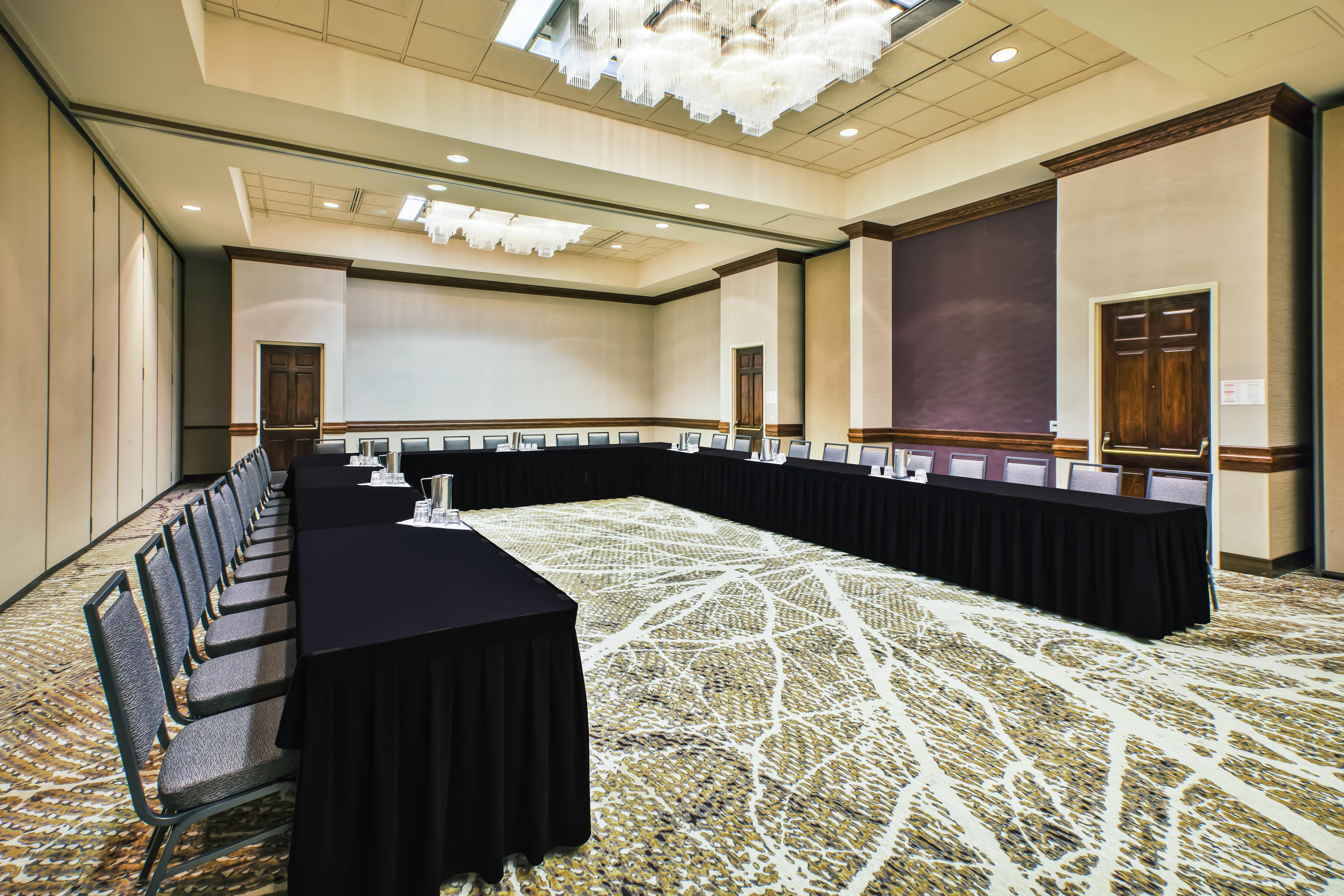 Doubletree By Hilton Rapid City Downtown Convention Center Exteriör bild