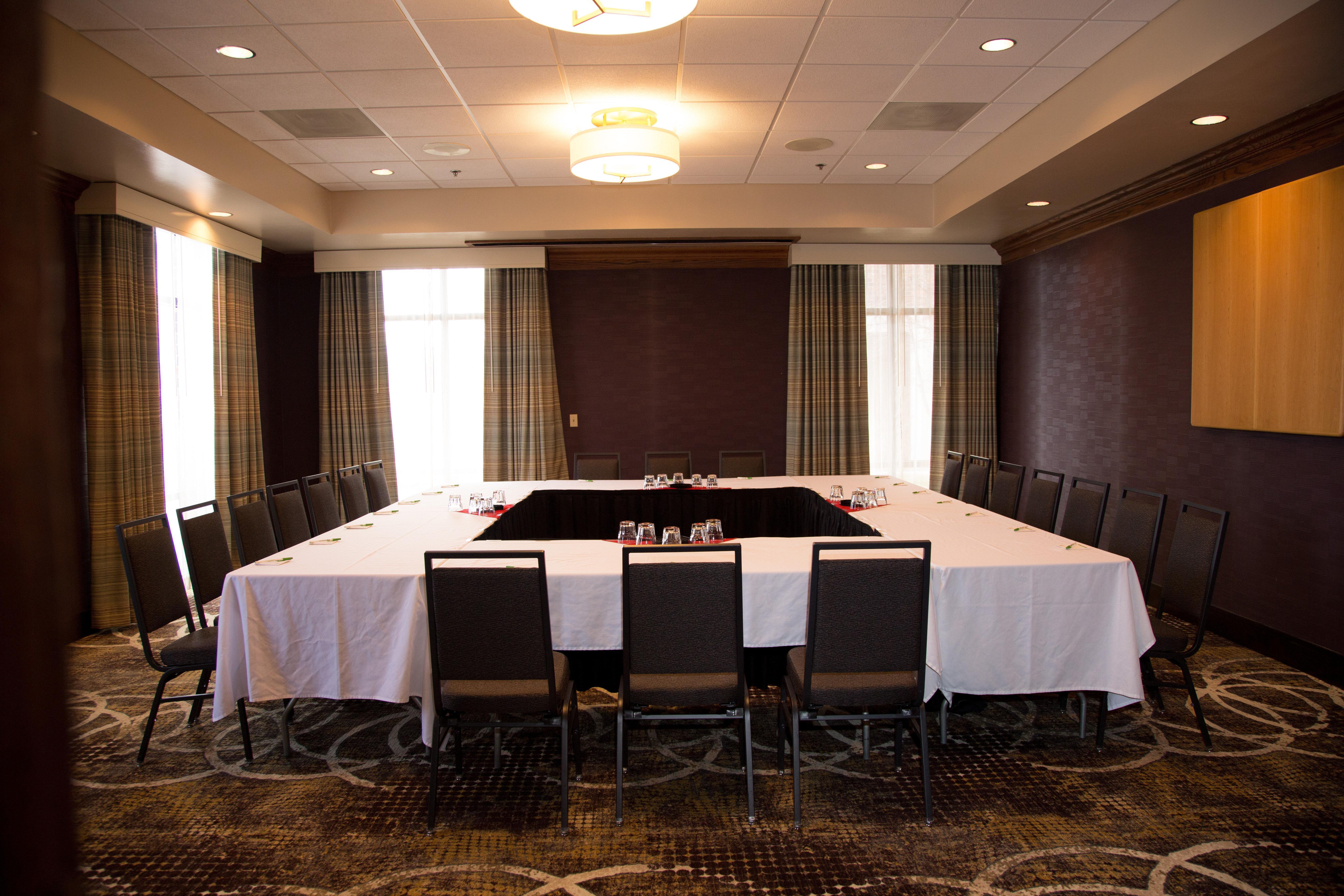 Doubletree By Hilton Rapid City Downtown Convention Center Exteriör bild