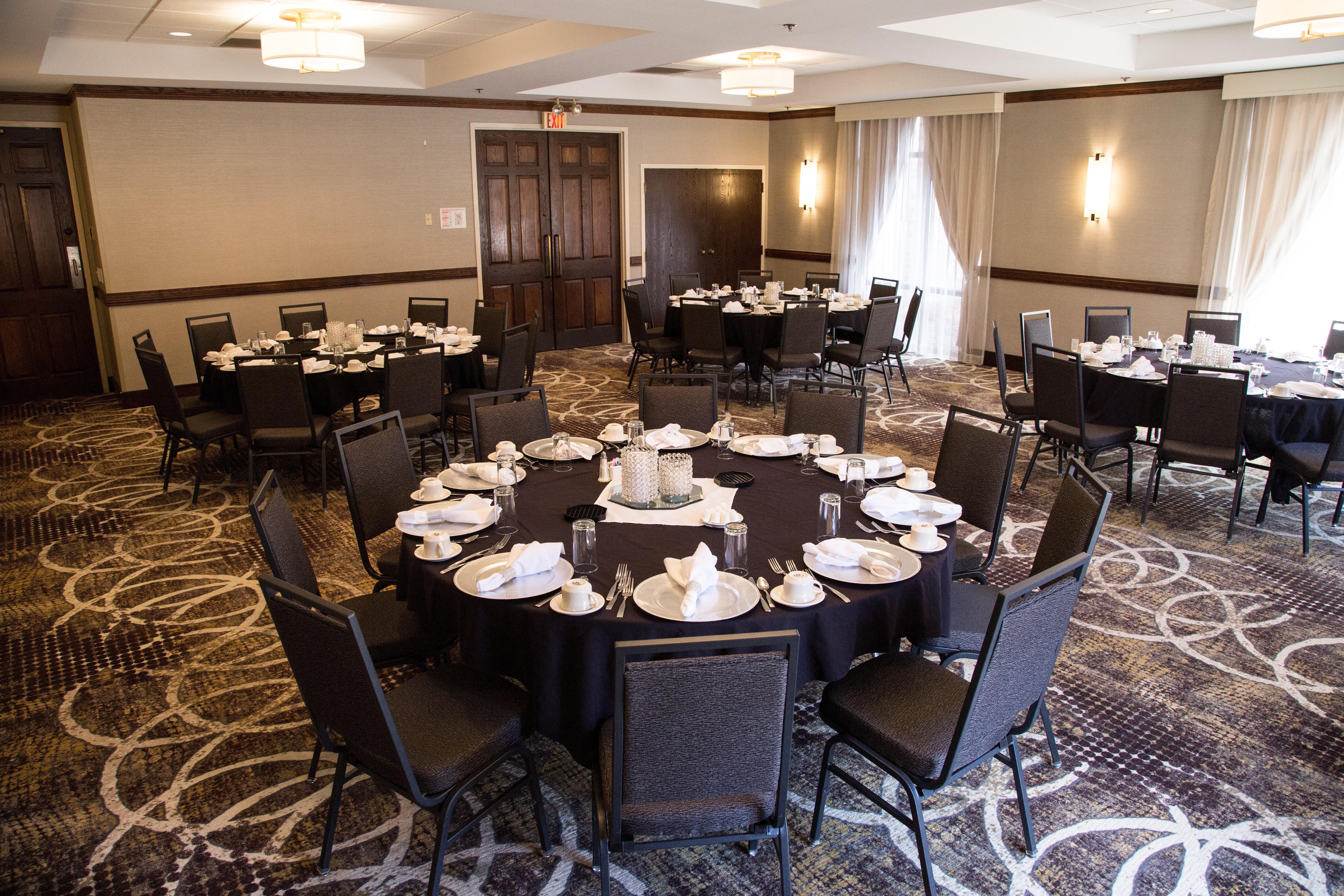 Doubletree By Hilton Rapid City Downtown Convention Center Exteriör bild